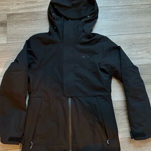 Oakley Women’s Ski Jacket - Small